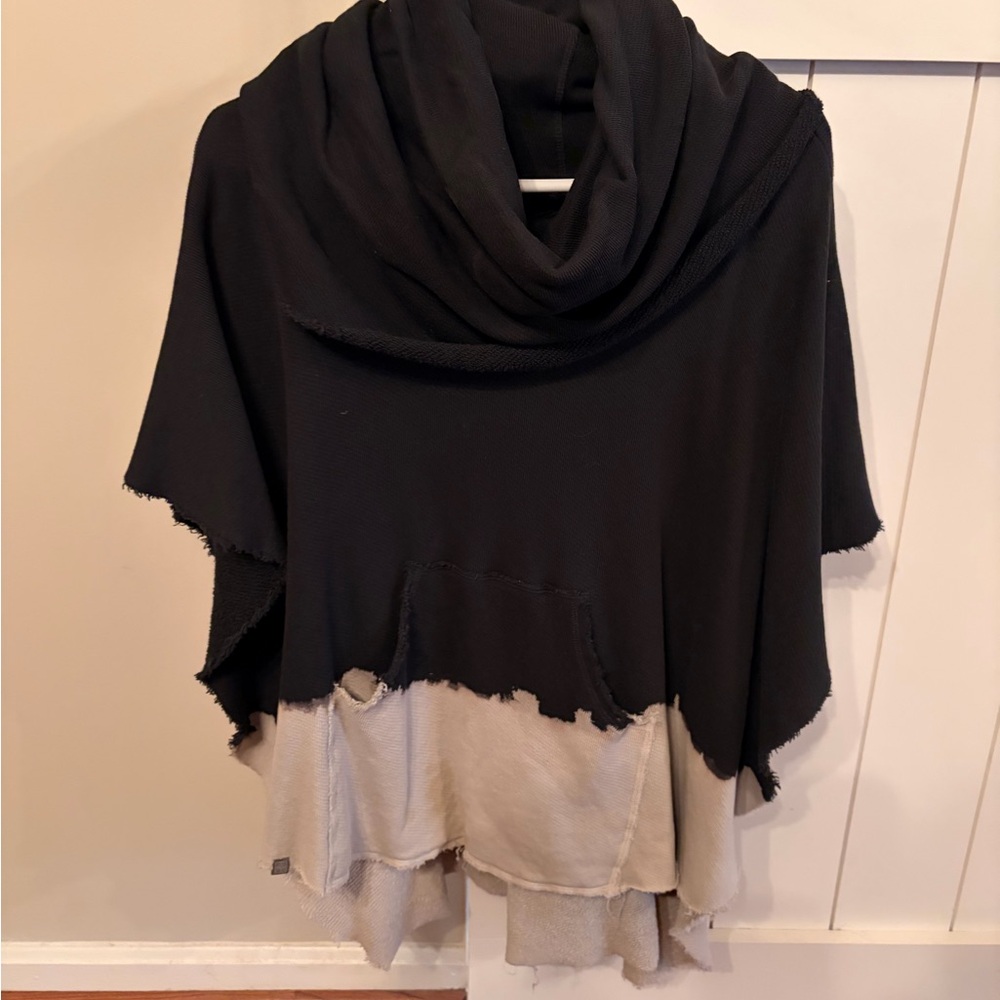 Two-Tone Navy and Gray Women's cover sweater/ Size 1